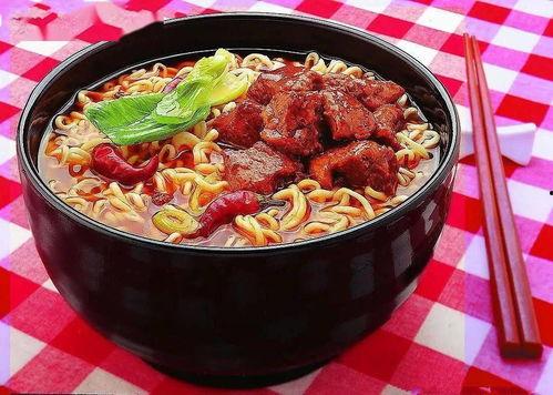 泡椒泡面爆料视频播放,带你领略泡面新吃法，观看人数突破百万！